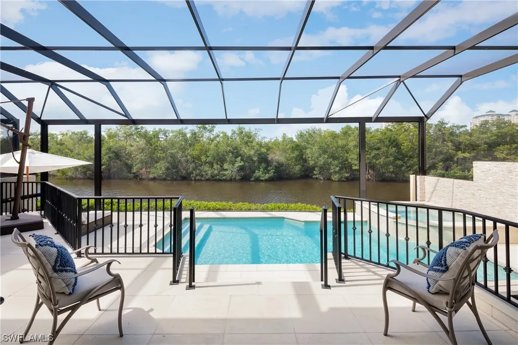 8041 Via Vecchia Naples FL 34108