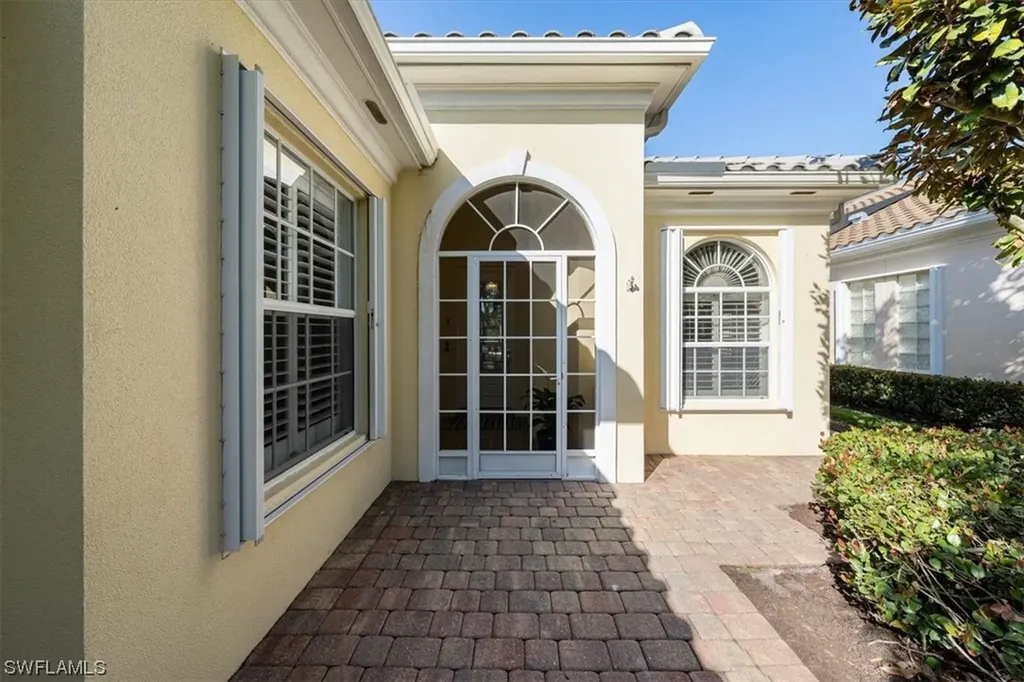 2713 Island Pond Lane Naples FL 34119