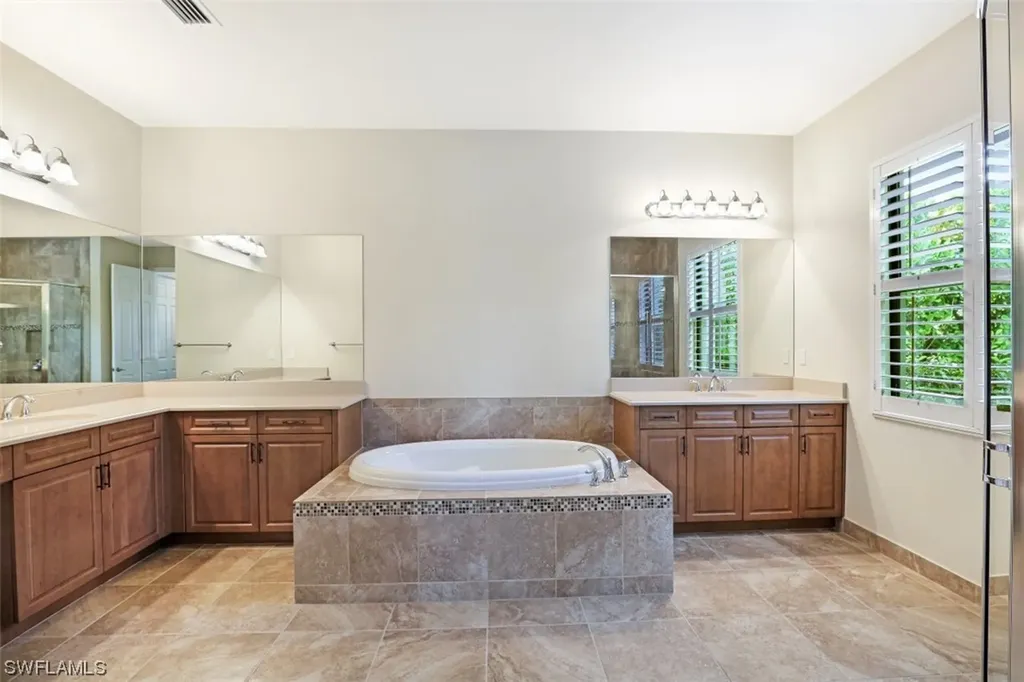 2939 Cinnamon Bay Circle Naples FL 34119