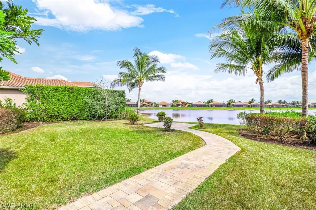 2939 Cinnamon Bay Circle Naples FL 34119