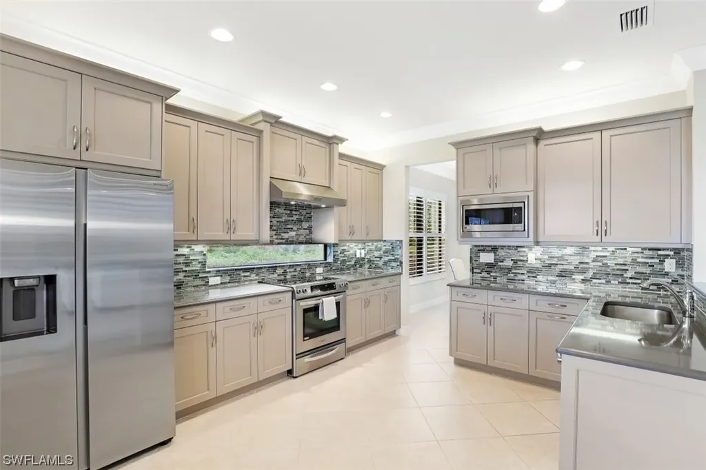 2939 Cinnamon Bay Circle Naples FL 34119