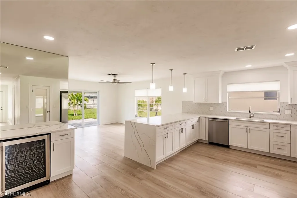 639 98th Avenue N Naples FL 34108