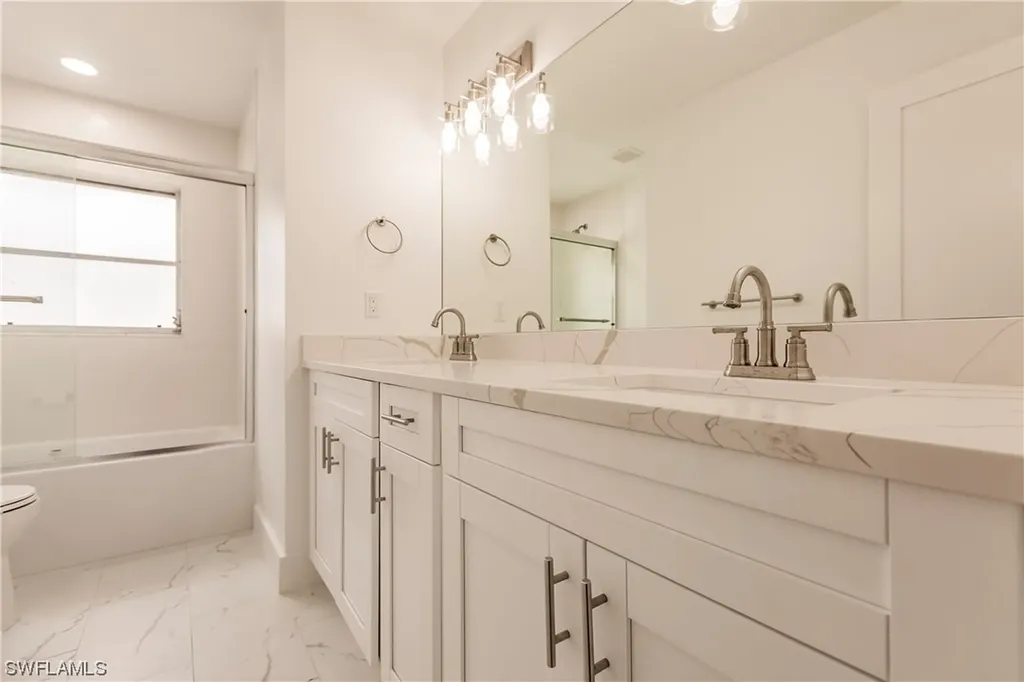 639 98th Avenue N Naples FL 34108