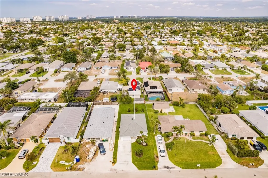 639 98th Avenue N Naples FL 34108