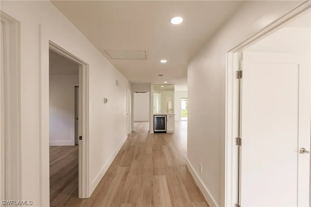 639 98th Avenue N Naples FL 34108