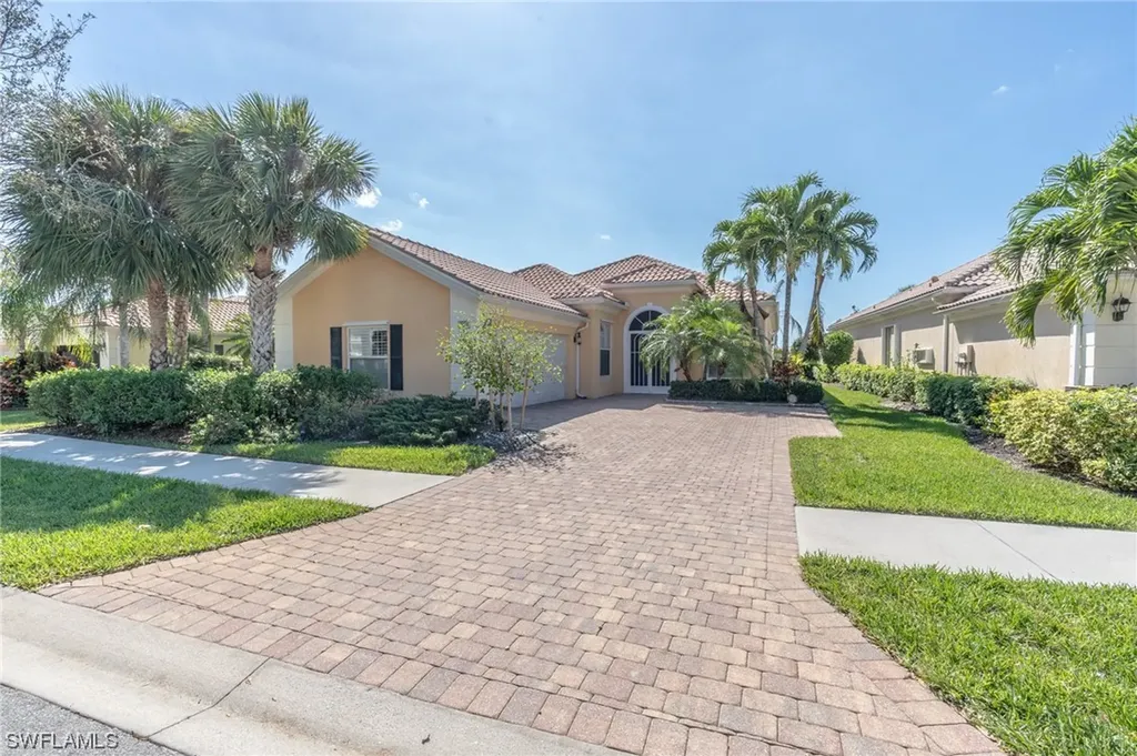 7678 Hernando Court Naples FL 34114