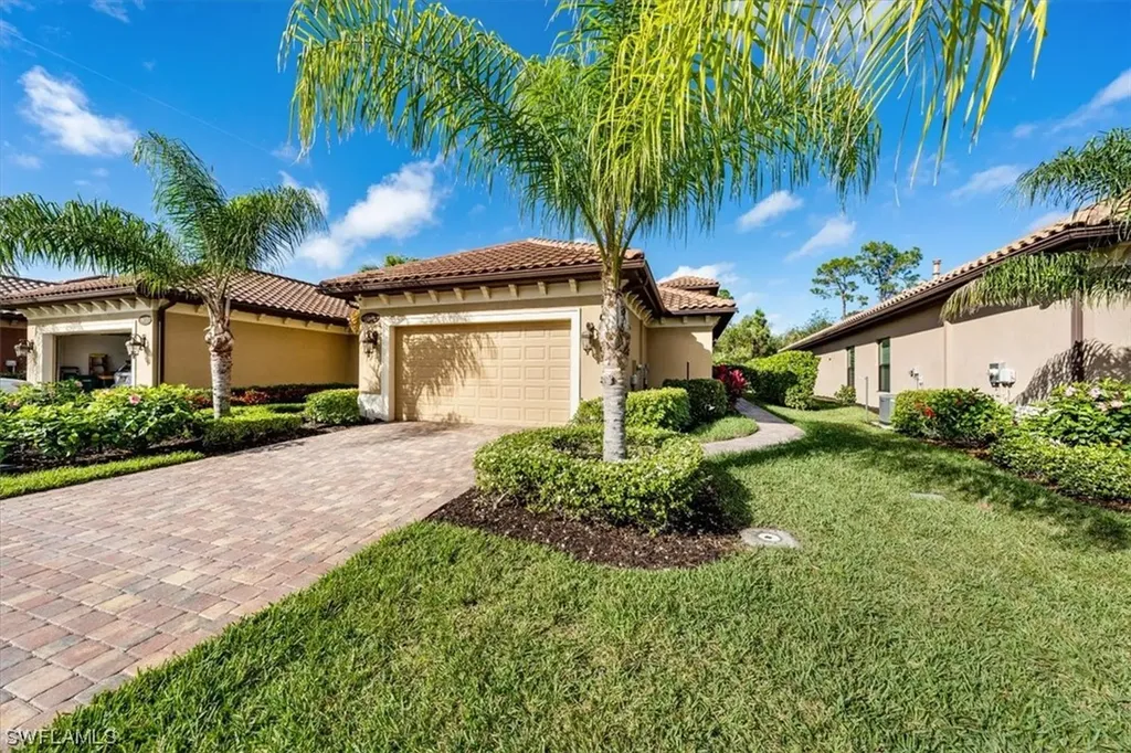6631 Roma Way Naples FL 34113