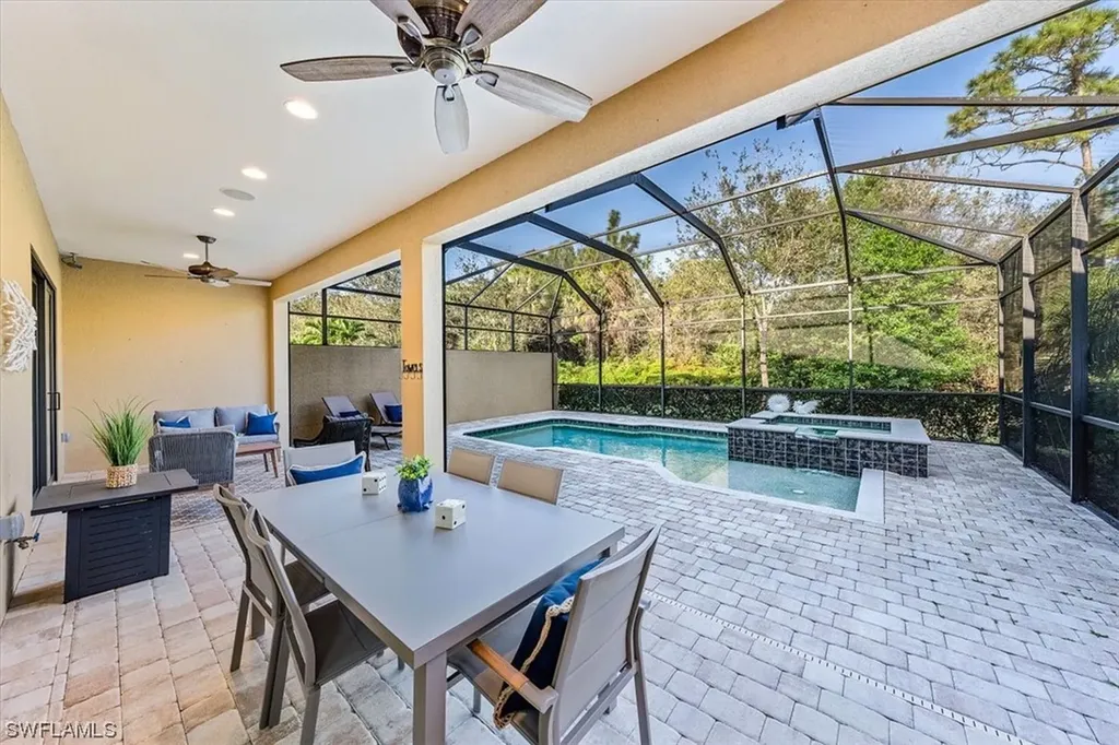 6631 Roma Way Naples FL 34113