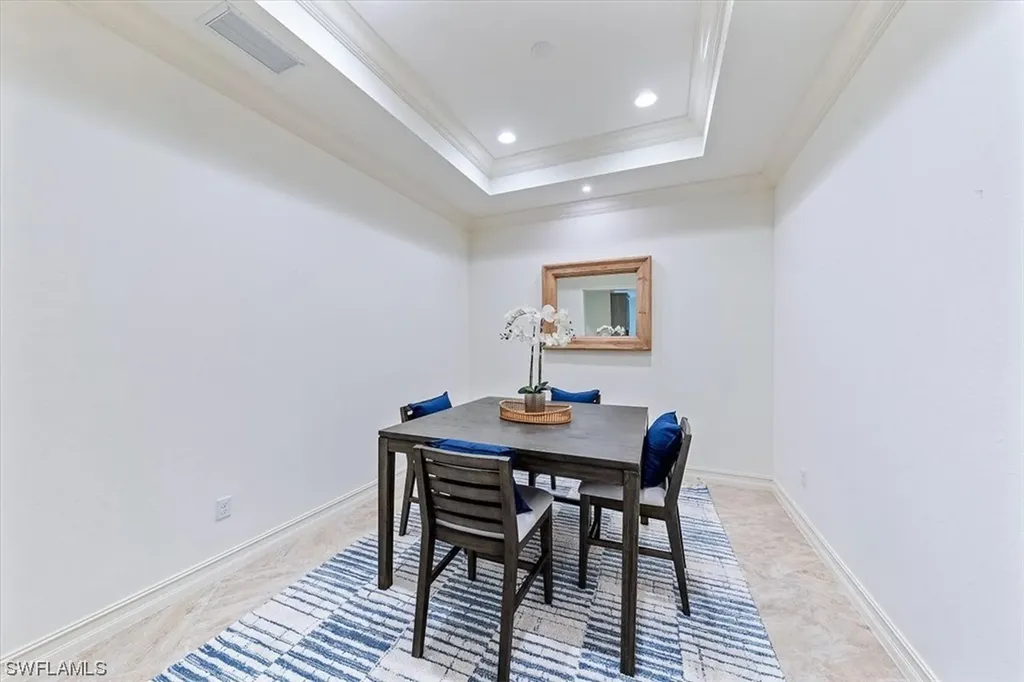 6631 Roma Way Naples FL 34113