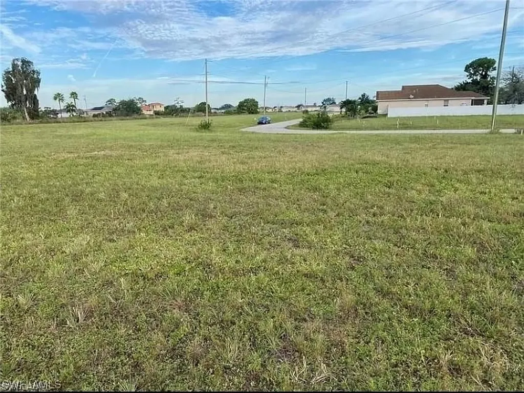 1800 NE 11th Lane Cape Coral FL 33909