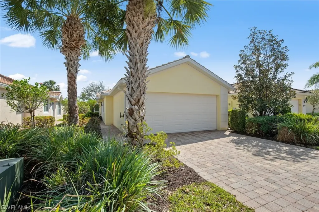 Bonita Springs FL, 28793 Xenon Way