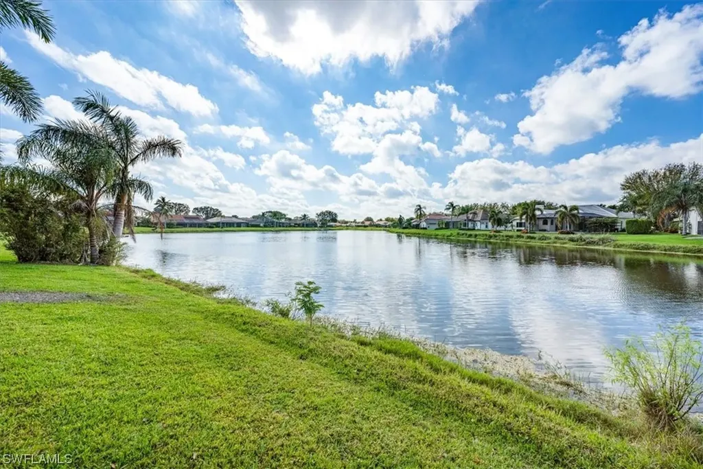 4270 Longshore Way N Naples FL 34119