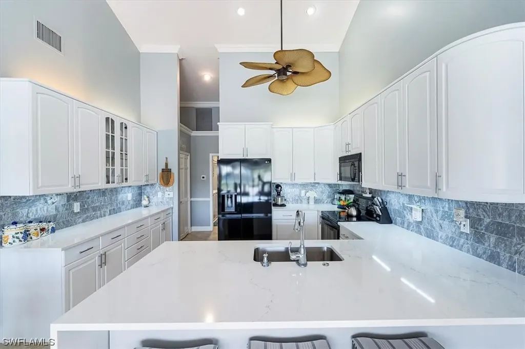 4270 Longshore Way N Naples FL 34119