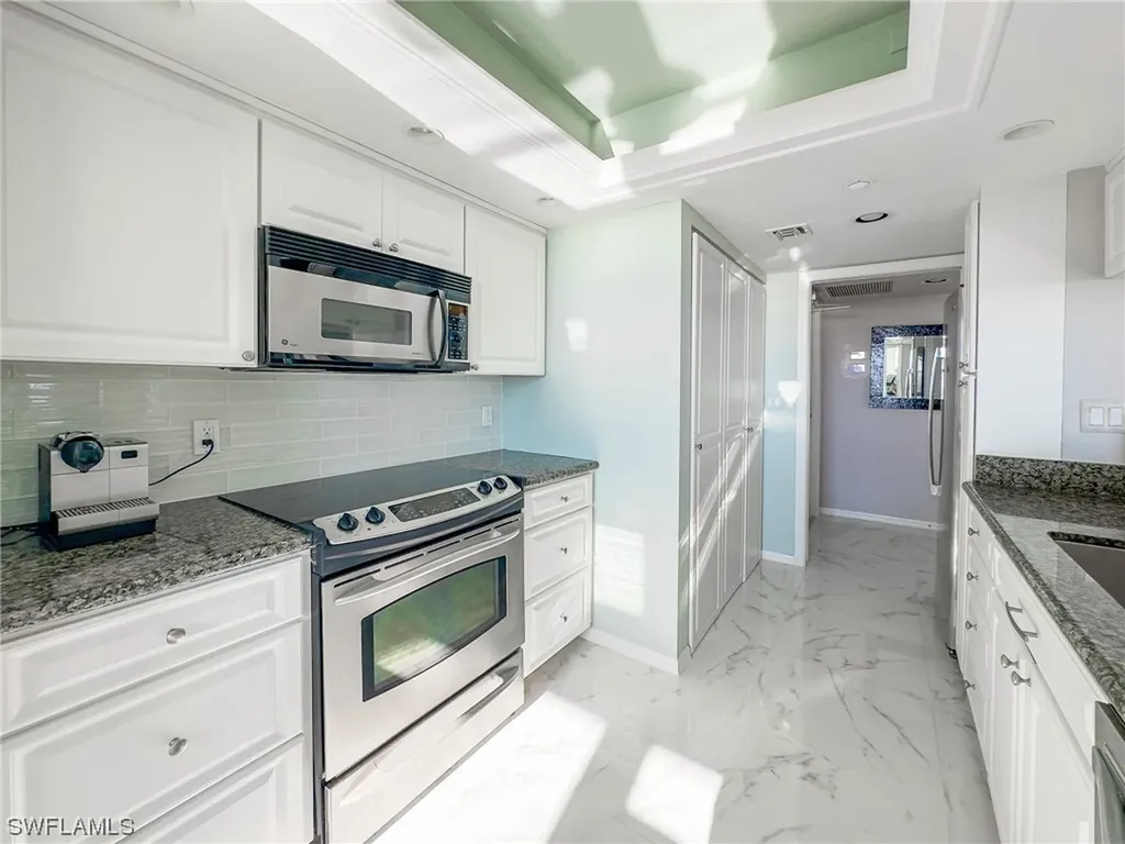 6101 Pelican Bay Boulevard Naples FL 34108