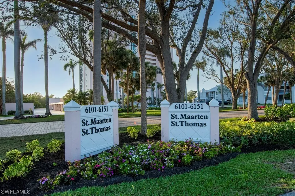 6101 Pelican Bay Boulevard Naples FL 34108
