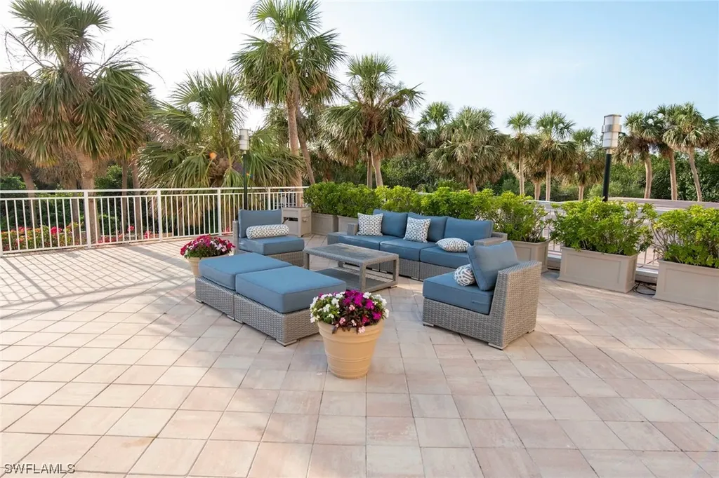 6101 Pelican Bay Boulevard Naples FL 34108
