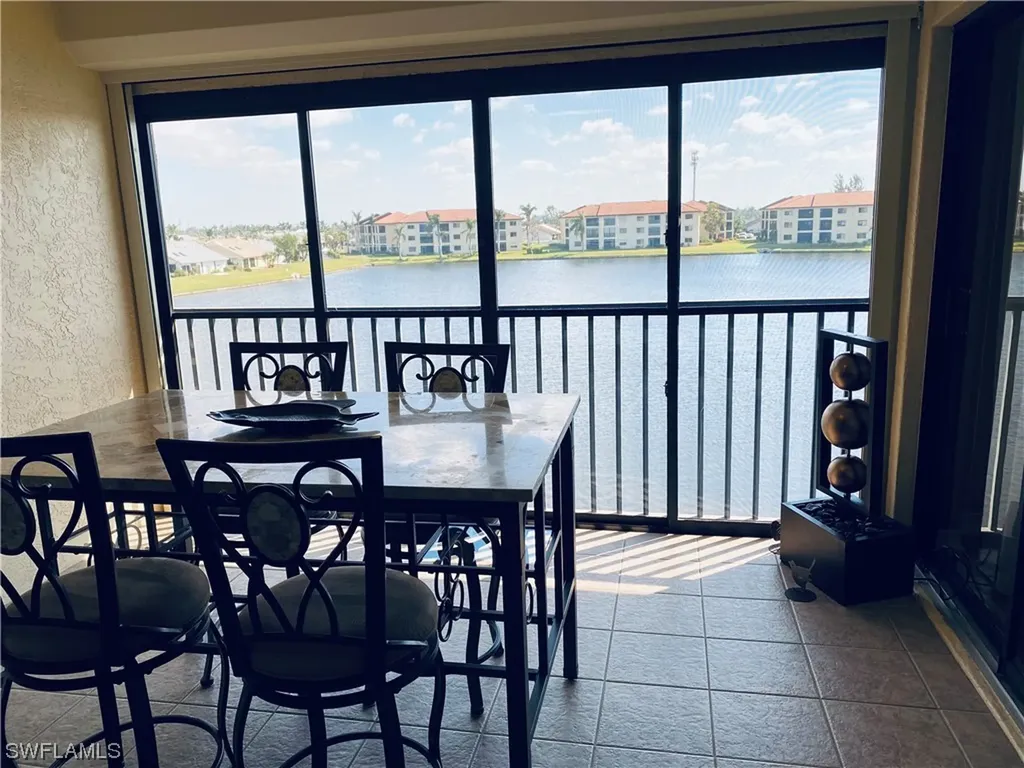 Fort Myers FL, 11250 Caravel Circle, Unit 307