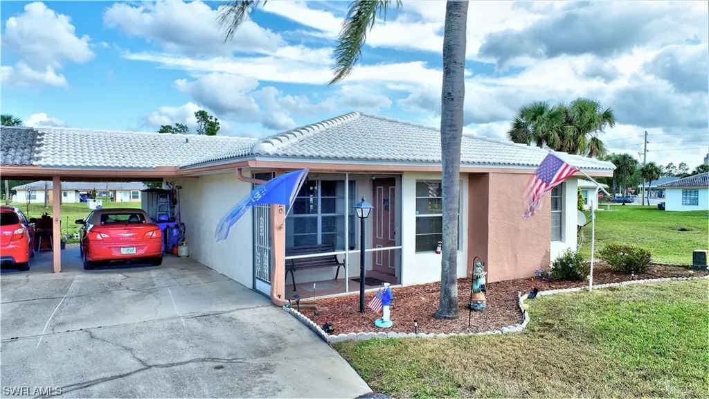 220 Oakmont Parkway Lehigh Acres FL 33936