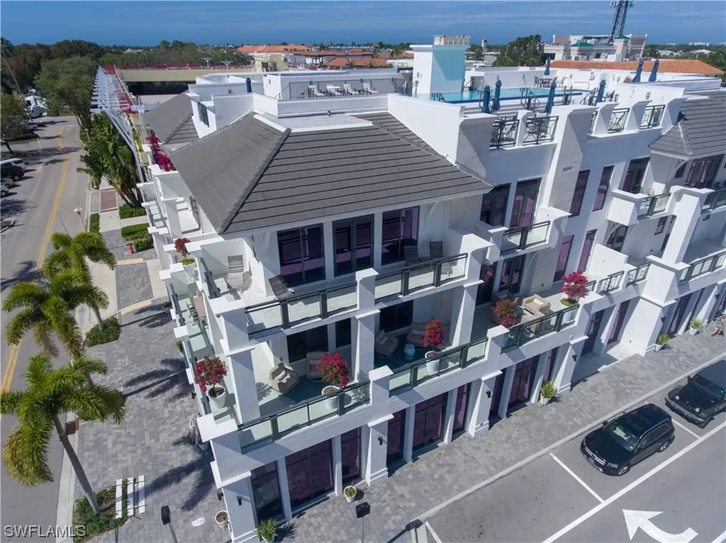 875 6th Avenue S Naples FL 34102