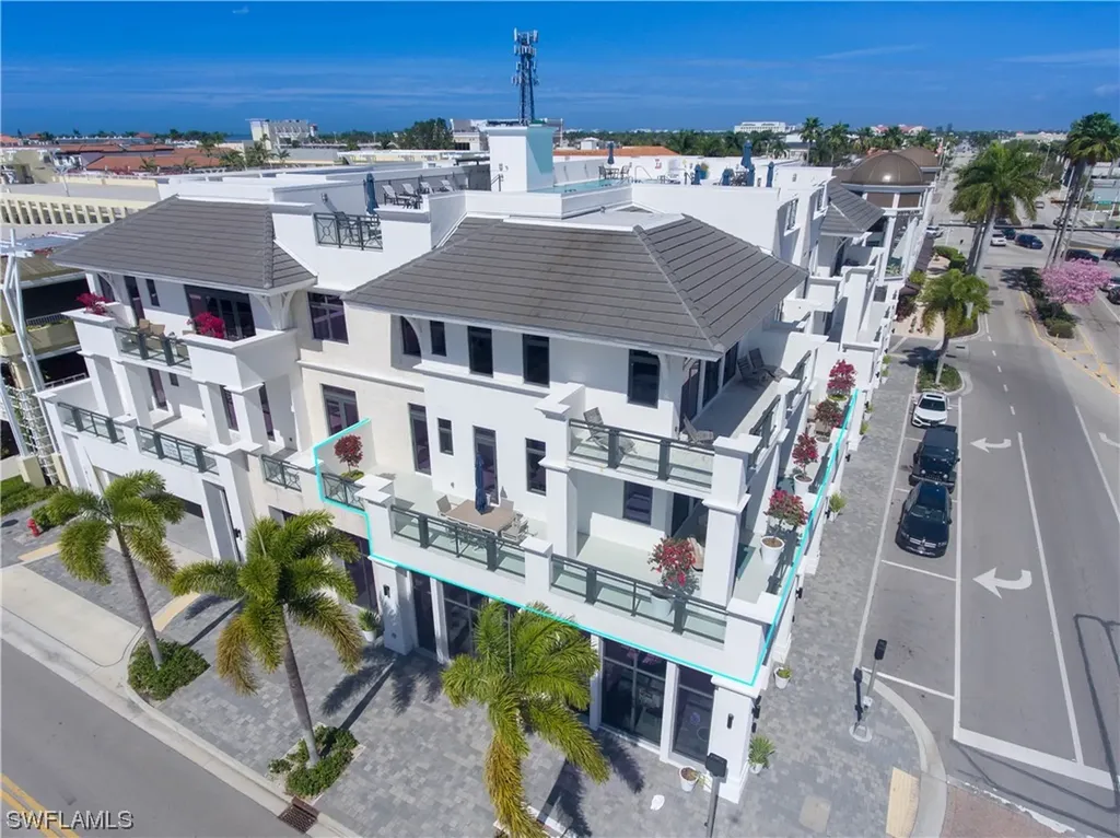 875 6th Avenue S Naples FL 34102