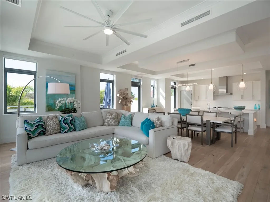 875 6th Avenue S Naples FL 34102