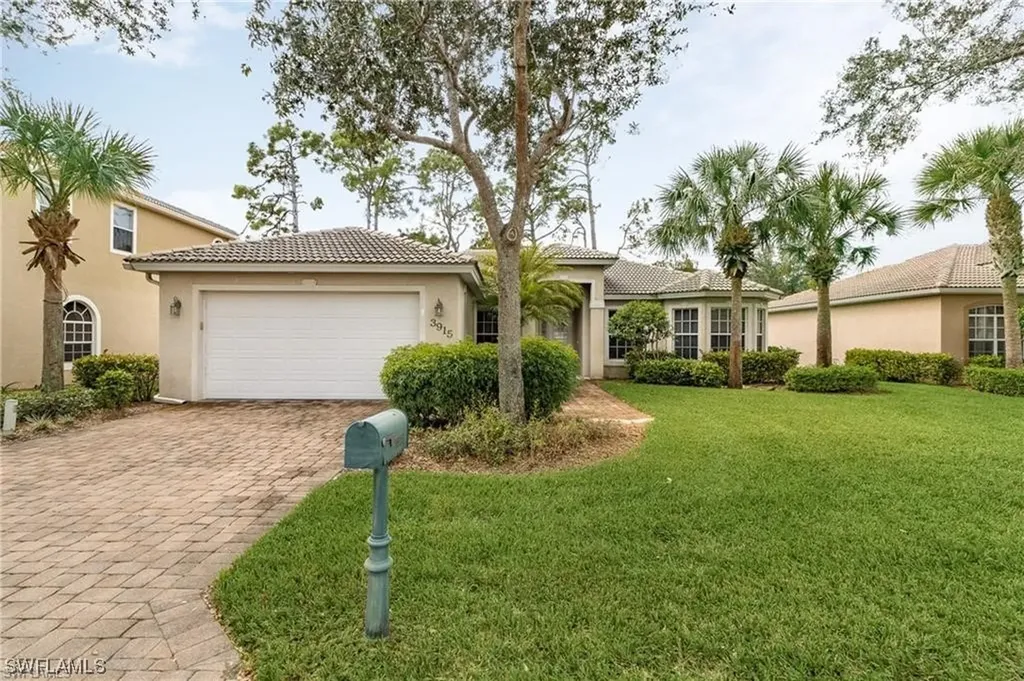 3915 Aurora Court Naples FL 34116
