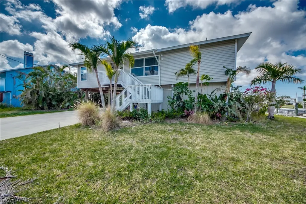 3689 Outrigger Lane St. James City FL 33956