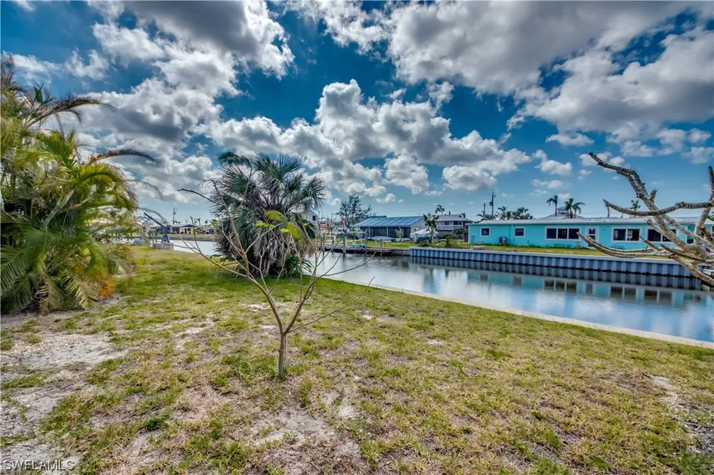 3689 Outrigger Lane St. James City FL 33956