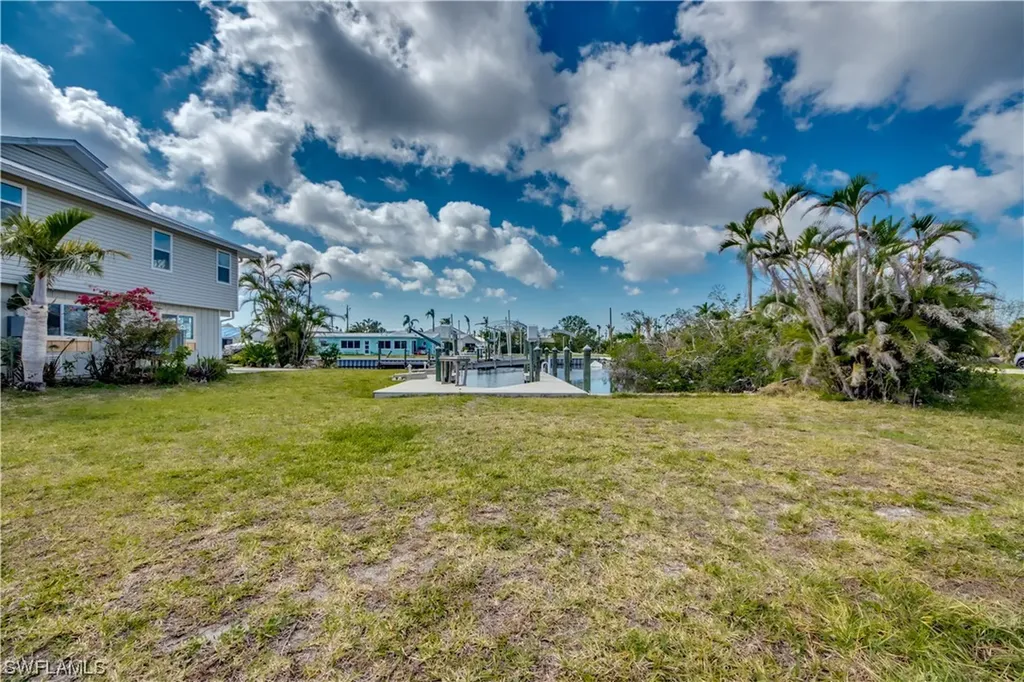 3689 Outrigger Lane St. James City FL 33956