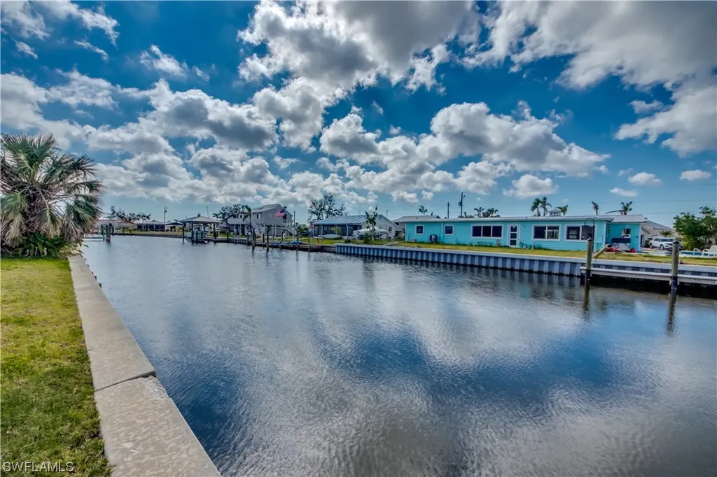 3689 Outrigger Lane St. James City FL 33956