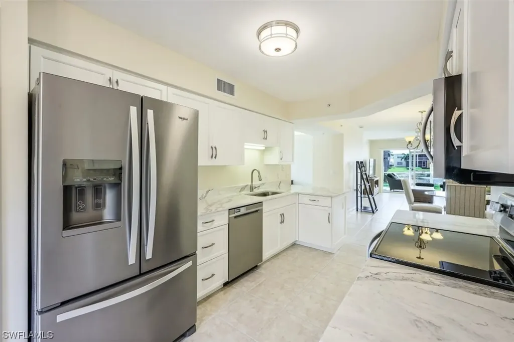 Naples FL, 4910 Cougar Court N, Unit 1-101