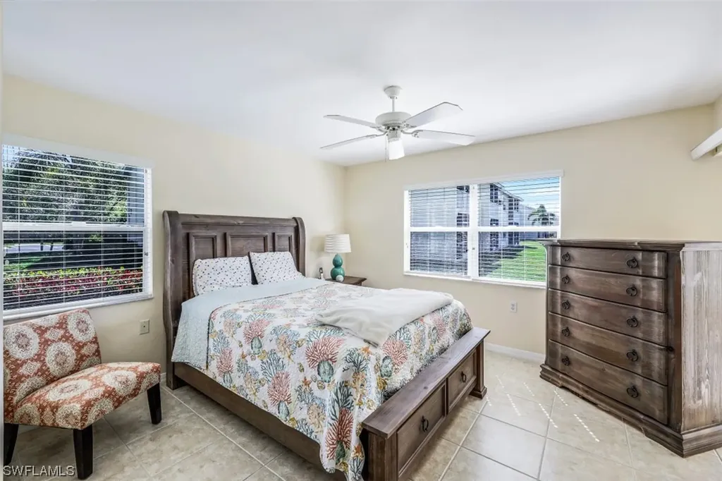 4910 Cougar Court N Naples FL 34109