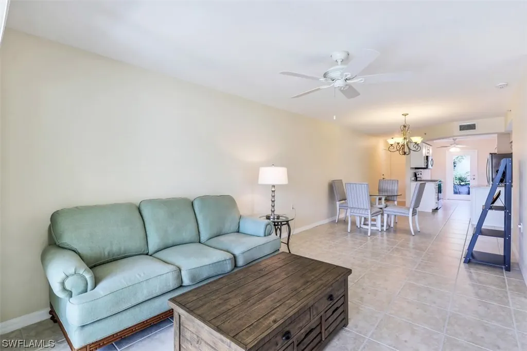 4910 Cougar Court N Naples FL 34109