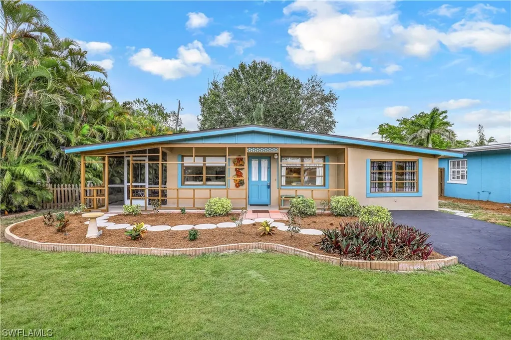 3760 12th Street N Naples FL 34103