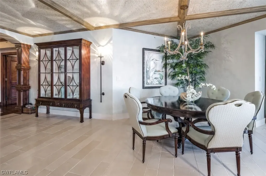 11125 Gulf Shore Drive Naples FL 34108