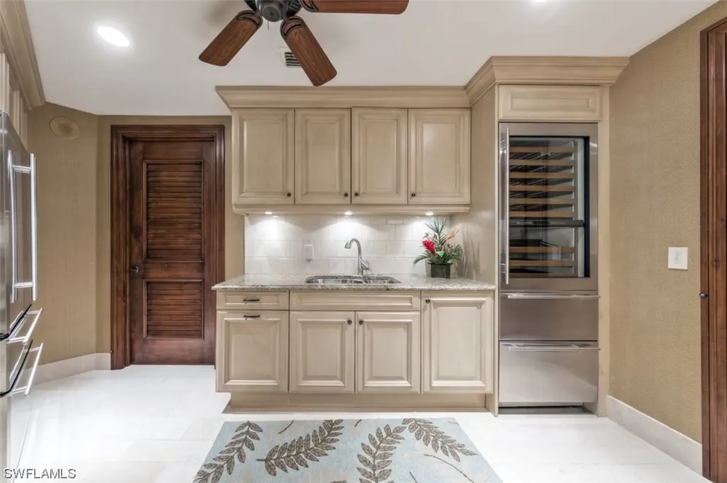 11125 Gulf Shore Drive Naples FL 34108