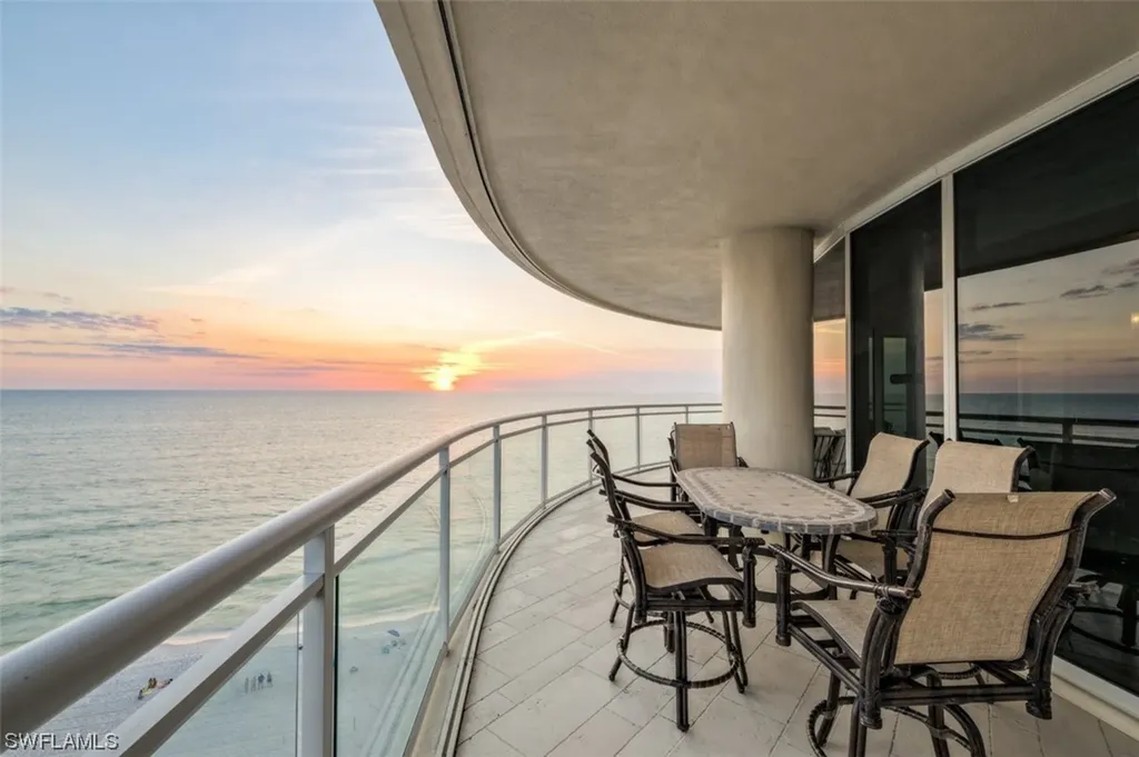 11125 Gulf Shore Drive Naples FL 34108