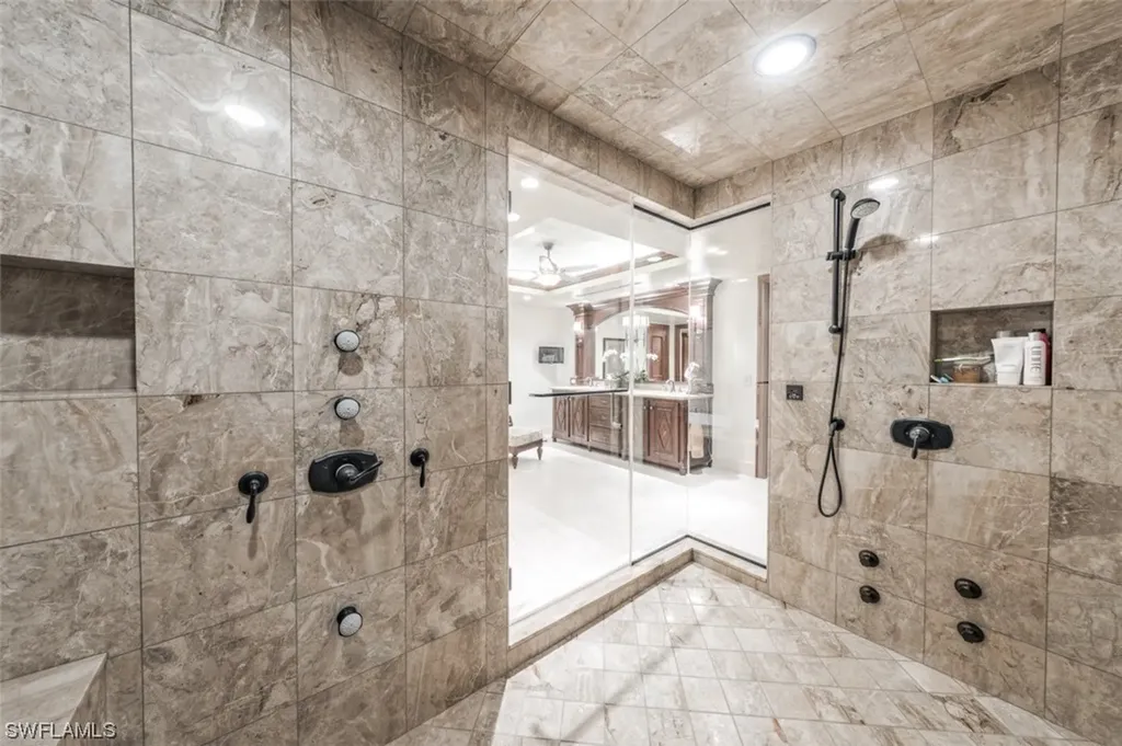 11125 Gulf Shore Drive Naples FL 34108