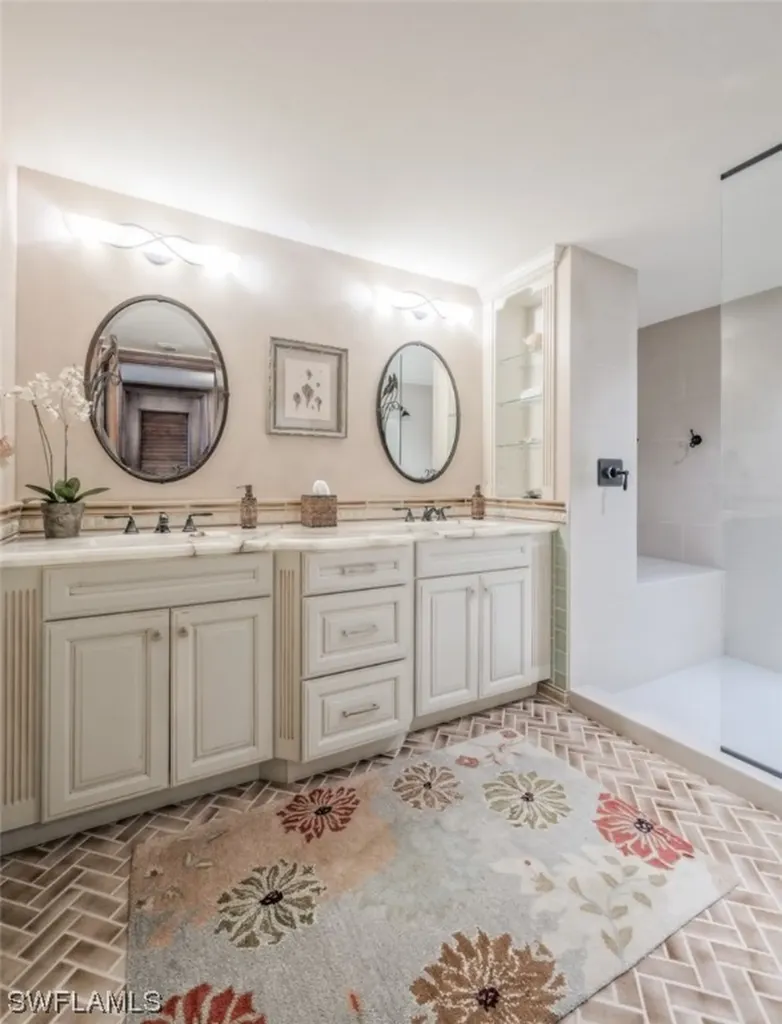 11125 Gulf Shore Drive Naples FL 34108