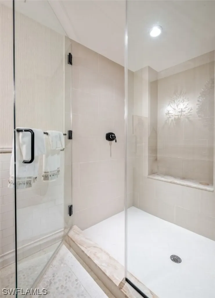 11125 Gulf Shore Drive Naples FL 34108