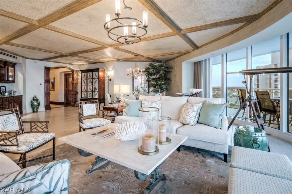 11125 Gulf Shore Drive Naples FL 34108