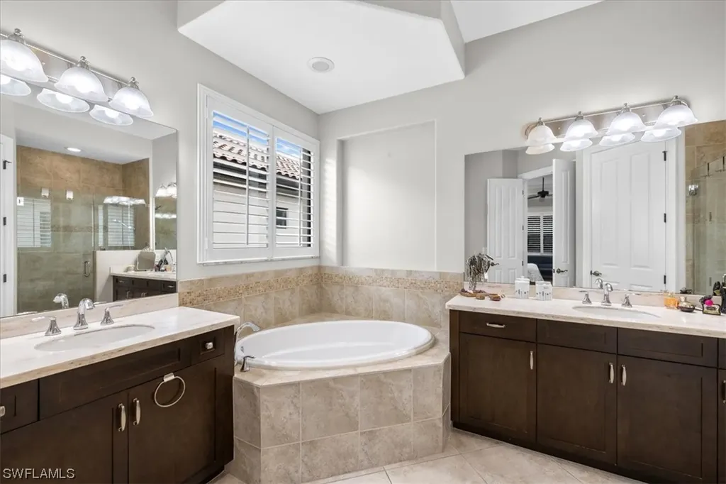 15935 Secoya Reserve Circle Naples FL 34110