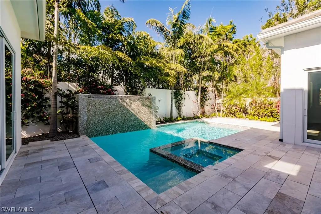 9233 Mercato Way Naples FL 34108