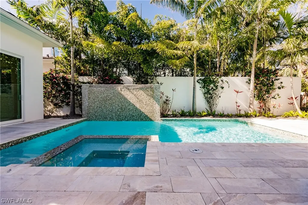 9233 Mercato Way Naples FL 34108