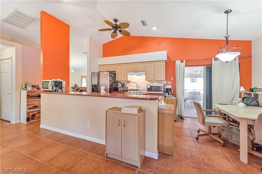 3709 SW 11th Court Cape Coral FL 33914