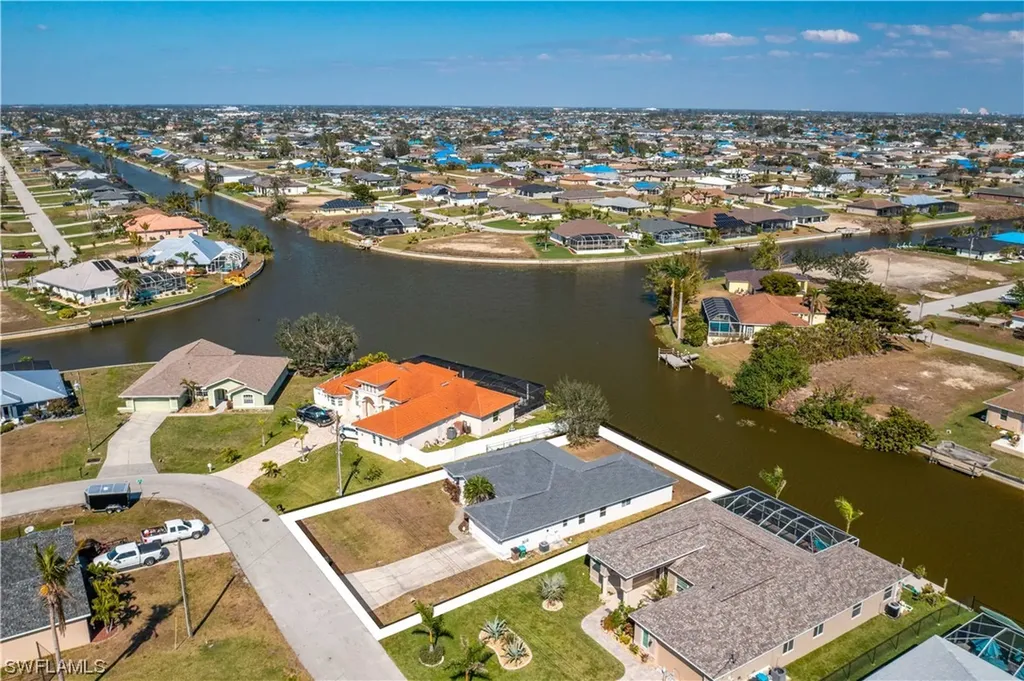 3709 SW 11th Court Cape Coral FL 33914