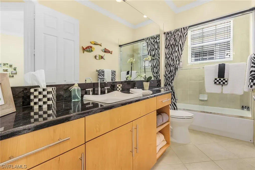 4304 Kensington High Street Naples FL 34105