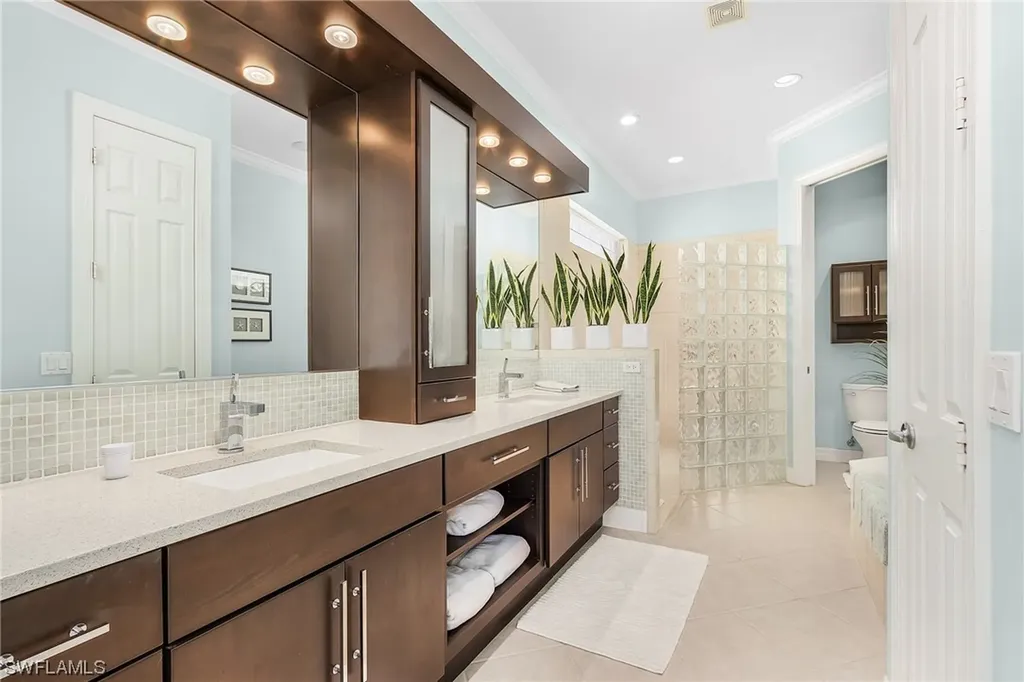 4304 Kensington High Street Naples FL 34105