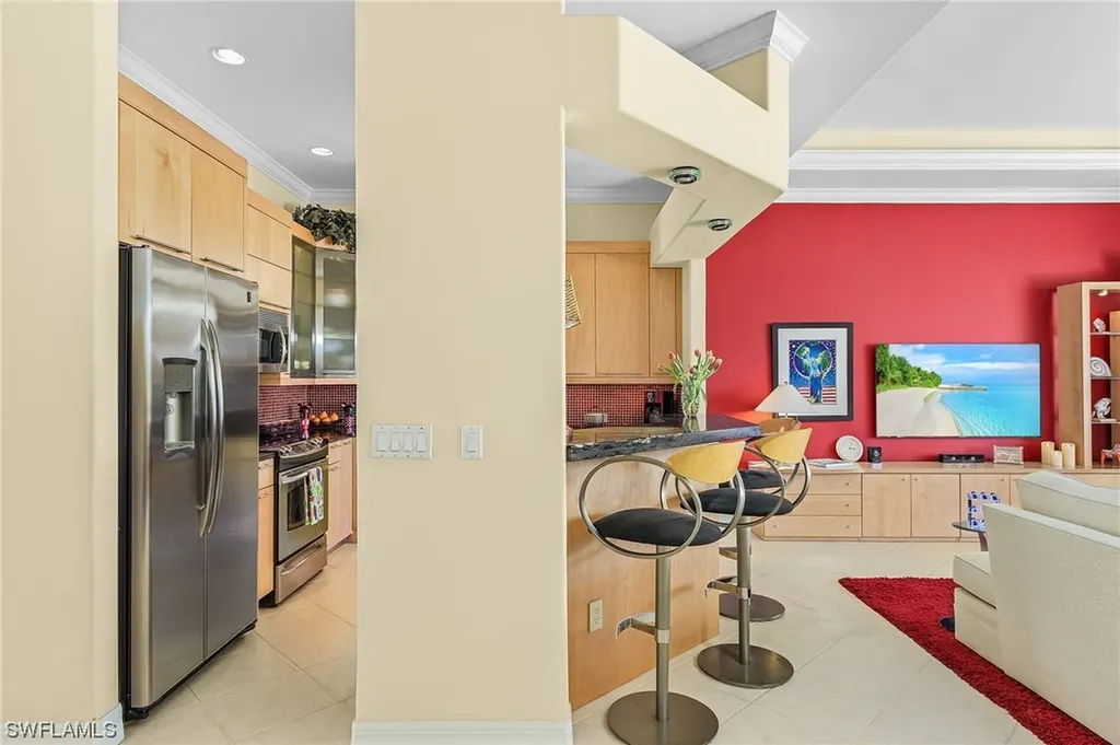 4304 Kensington High Street Naples FL 34105
