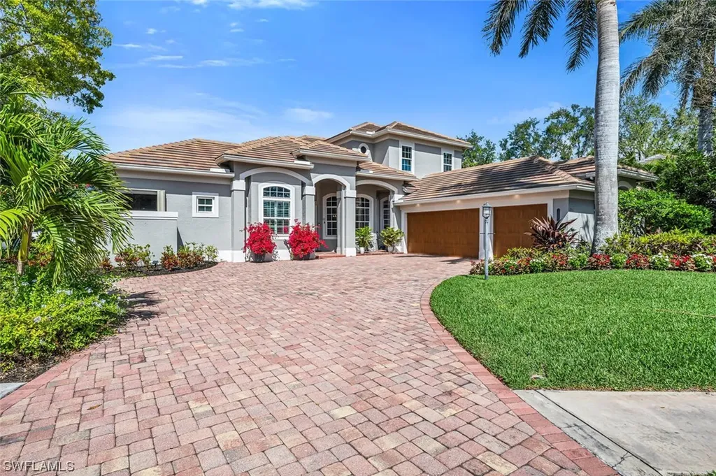 2067 Mission Drive Naples FL 34109